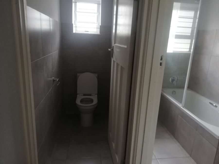 To Let 1 Bedroom Property for Rent in Southernwood Eastern Cape